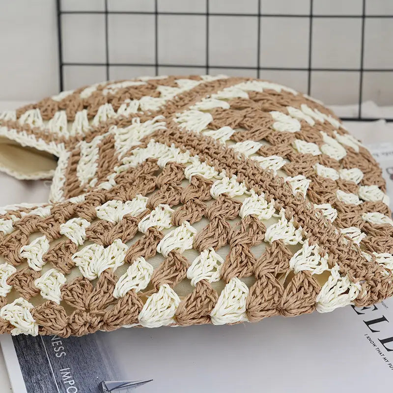 Bolsa de palha oca com cinto de tecido para axila