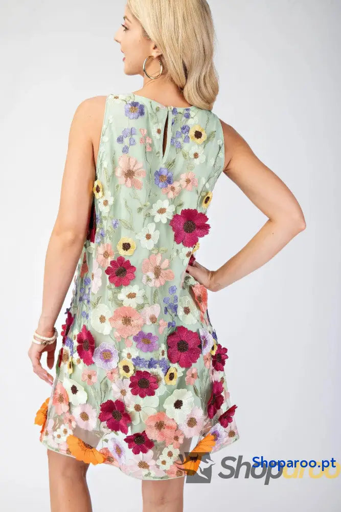 Mini vestido sem mangas com bordado floral 3d