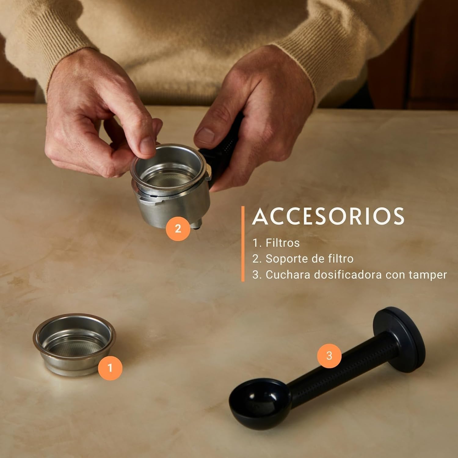 Krups Cafeteira expresso manual, autêntico, 15 barras de pressão, espumador de leite, ajuste manual, colher de medição e compactador, depósito de 2 l de capacidade, Inox, XP381B