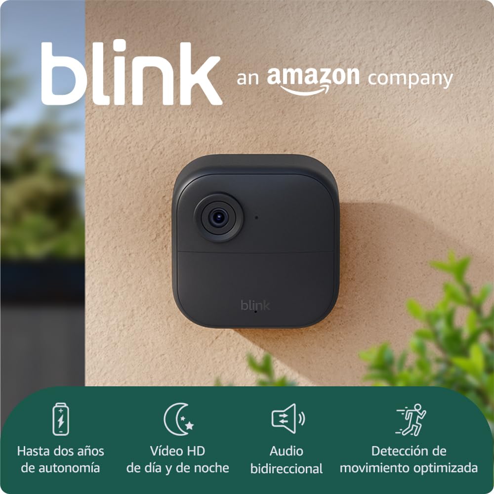 Nueva Blink Outdoor 4: cámara de seguridad inteligente HD sin cables, 2 años de autonomía, detección de movimiento optimizada, compatible con Alexa (sistema de 1 cámara con Sync Module Core incluido)