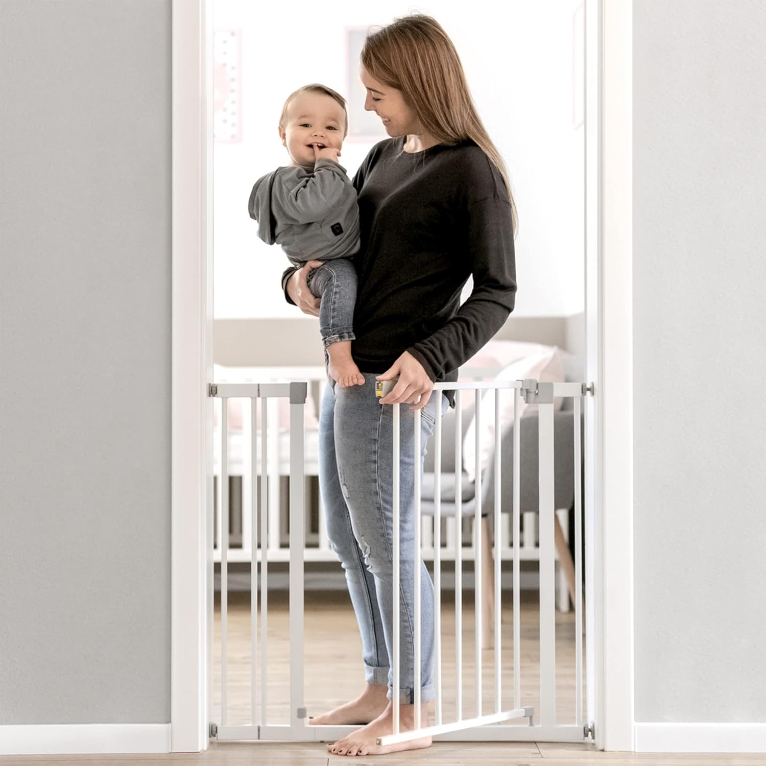 hauck Barreira de segurança crianças para portas e escadas Open N Stop Safety incl. Extensão de 9 cm, Corrimão de escada para crianças sem orifícios, cercas infantis, metal 84-89 cm, branco
