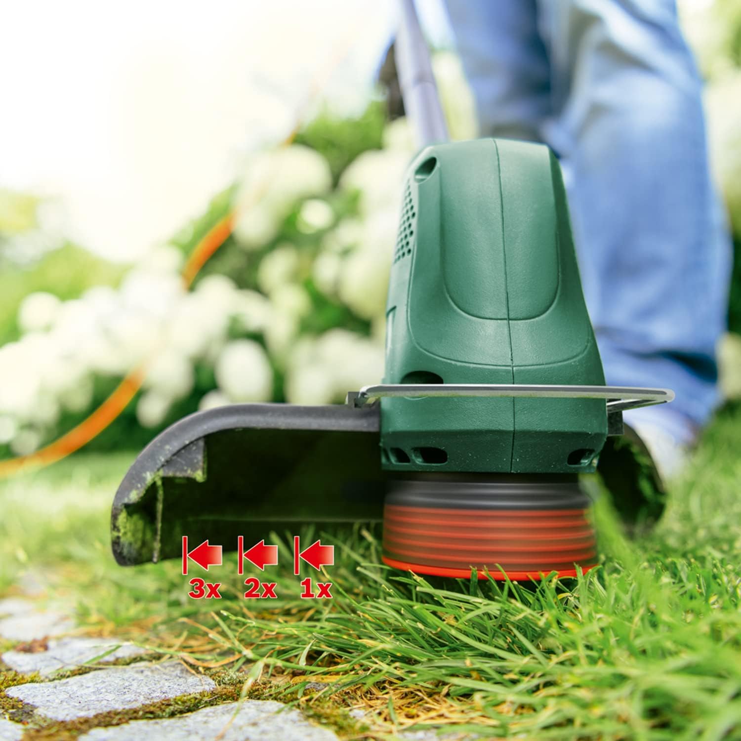 Bosch Home and Garden corta-rolhas elétrico EasyGrassCut 23 (280 W, diâmetro de corte de 23 cm, embalagem em caixa)