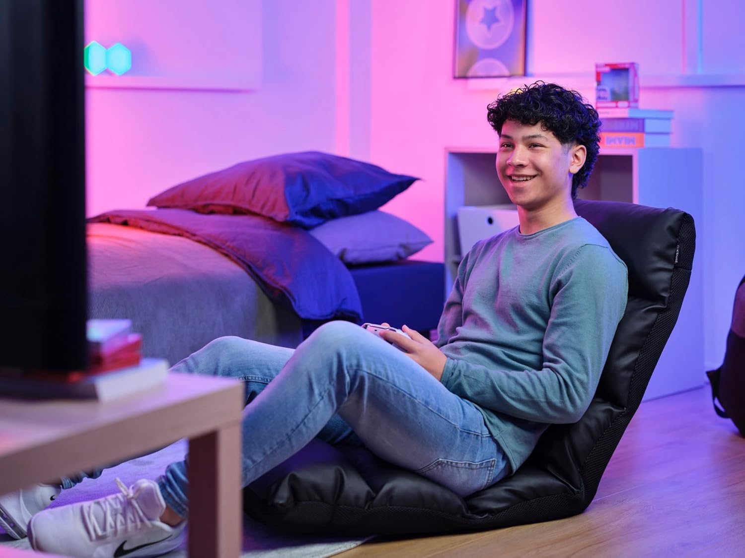 Trust Gaming GXT 718 Rayzee Silla Gaming Plegable, Cojin de Suelo Para Consolas, Respaldo Ajustable, Peso de Hasta 125 kg, Silla Gamer para Niño, Juegos, Lectura, Relax, TV - Negro