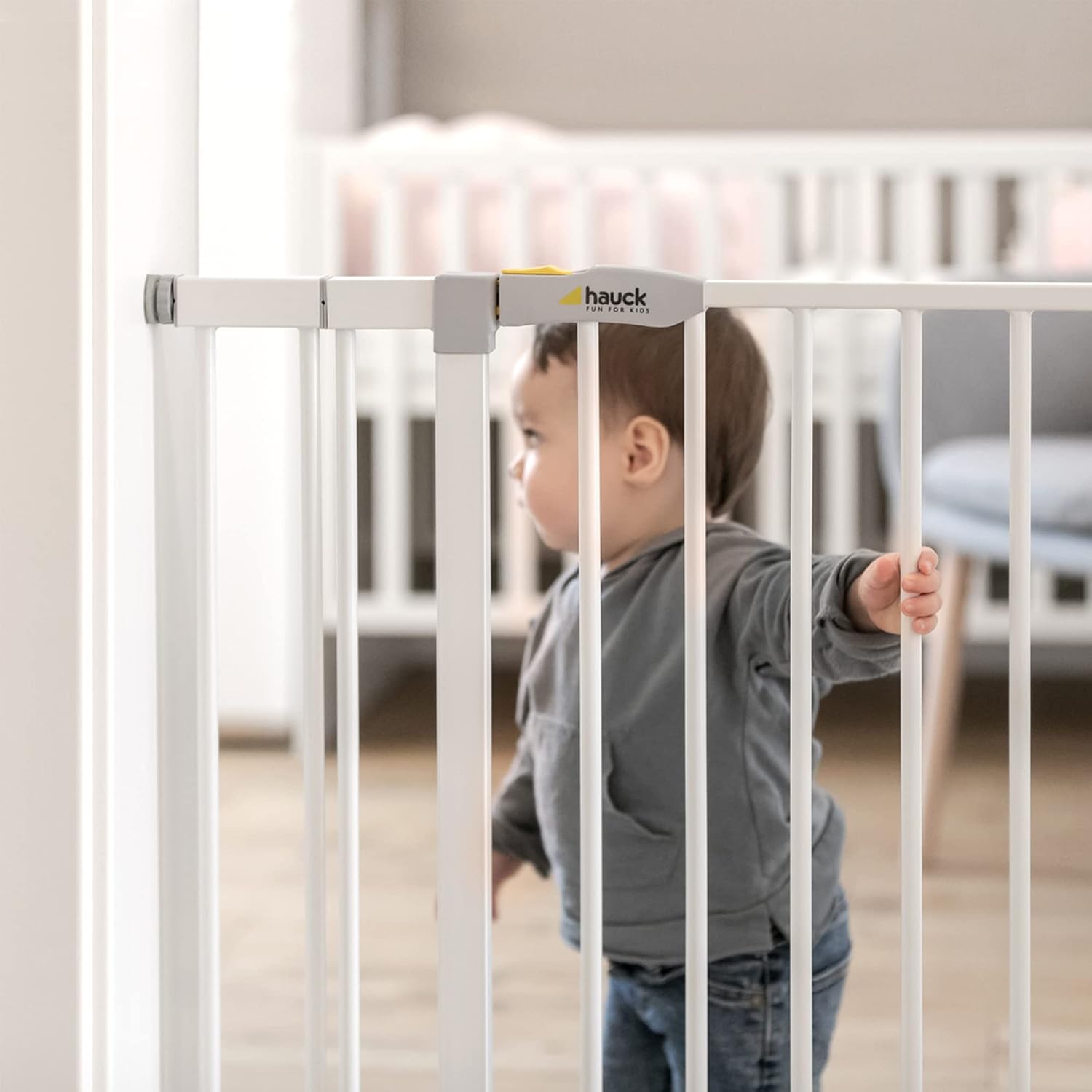 hauck Barreira de segurança crianças para portas e escadas Open N Stop Safety incl. Extensão de 9 cm, Corrimão de escada para crianças sem orifícios, cercas infantis, metal 84-89 cm, branco