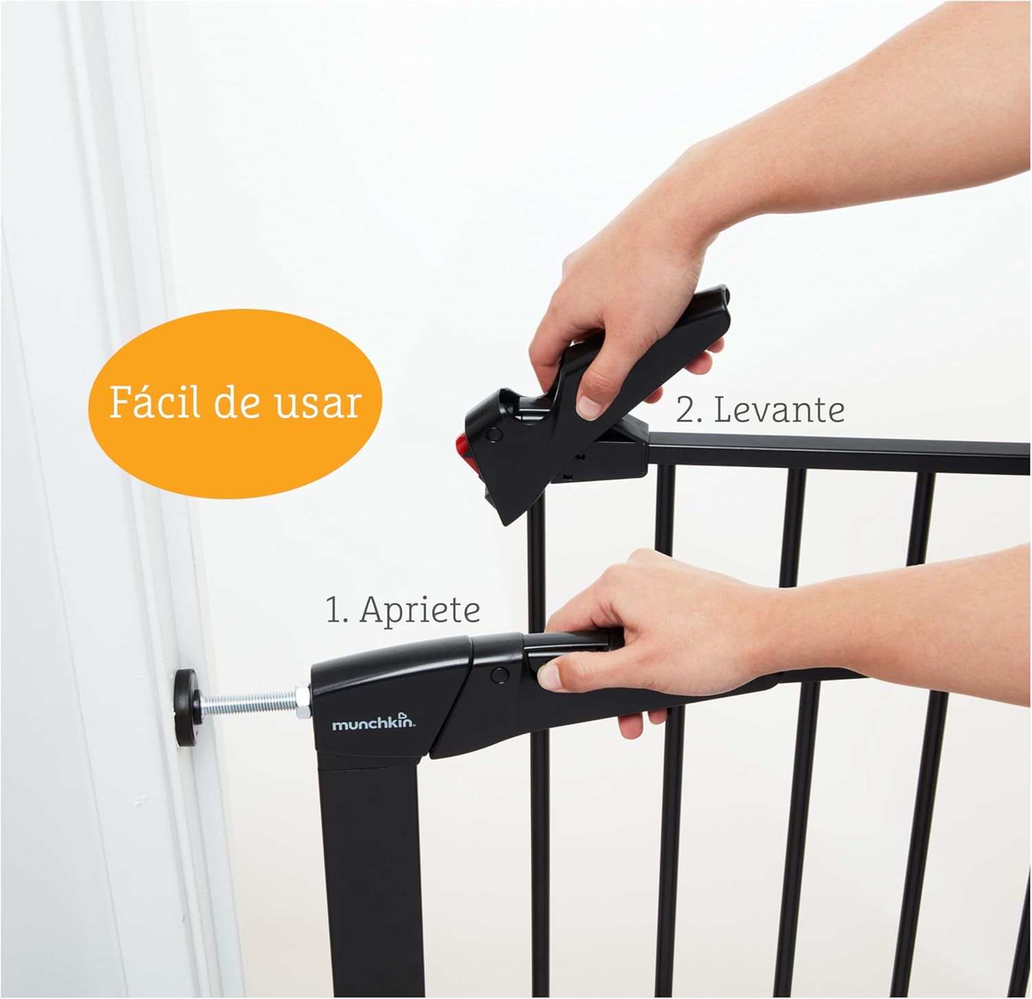 Porta de escada Munchkin, segura para crianças pequenas e bebés, porta de escada de ajuste de pressão para bebés ou cães, porta de segurança, 76-82 cm, preto
