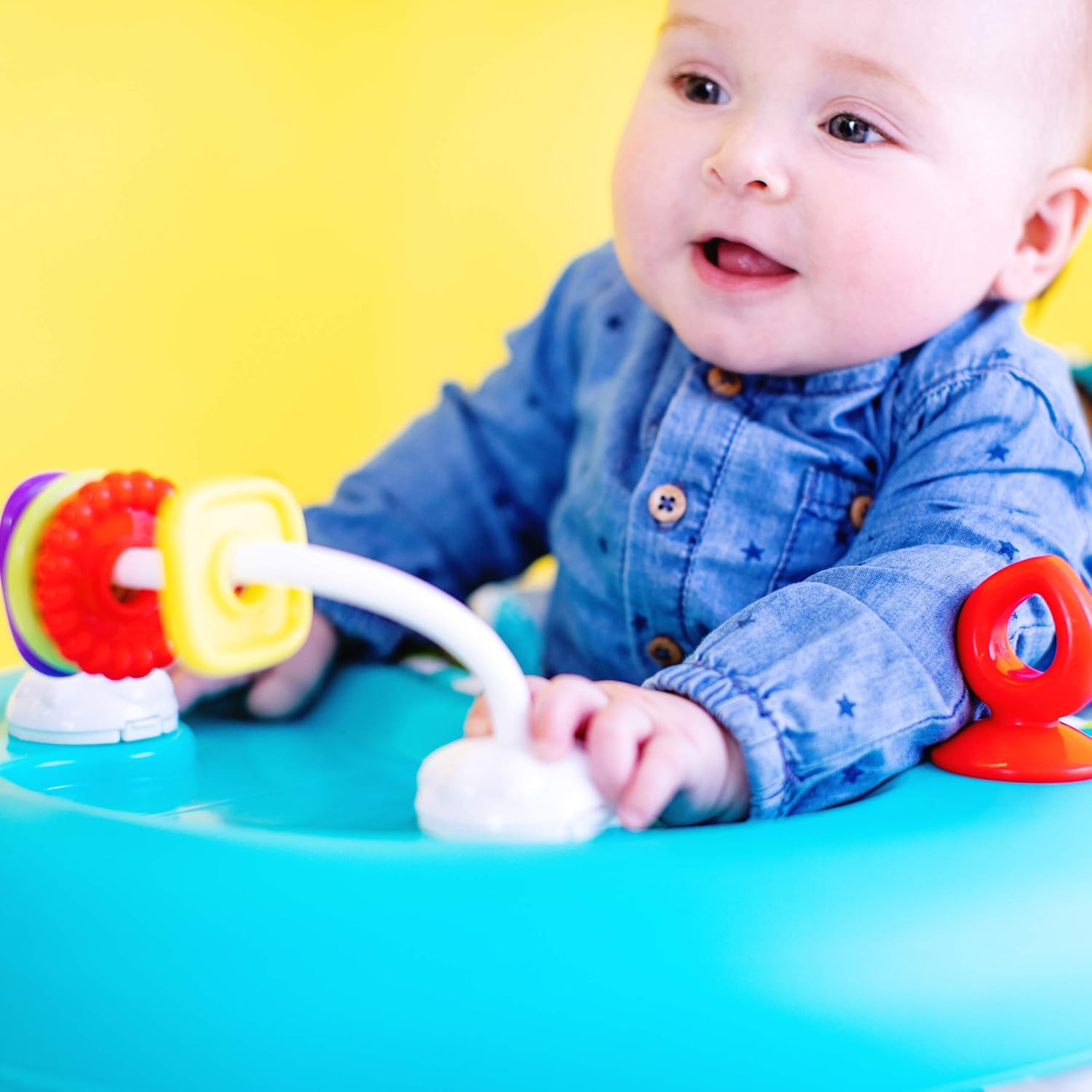 Bright Starts, Andador de primeiros passos dobrável para bebés Giggling Safari, brinquedo ábaco divertido e colorido, altura ajustável, assento removível, lavável na máquina, a partir dos 6 meses