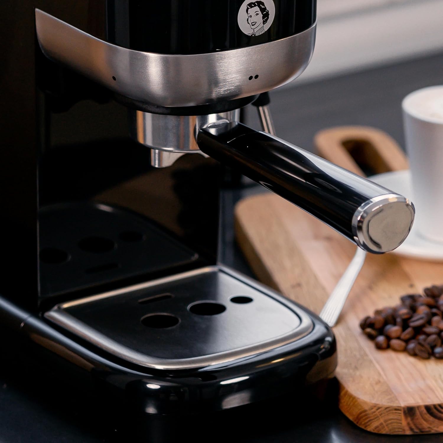 Cafeteira expresso de Gala Slender de 1350 W – 20 barras de pressão, depósito de 1,3 l, café moído e monoodose, vaporizador, design compacto e elegante