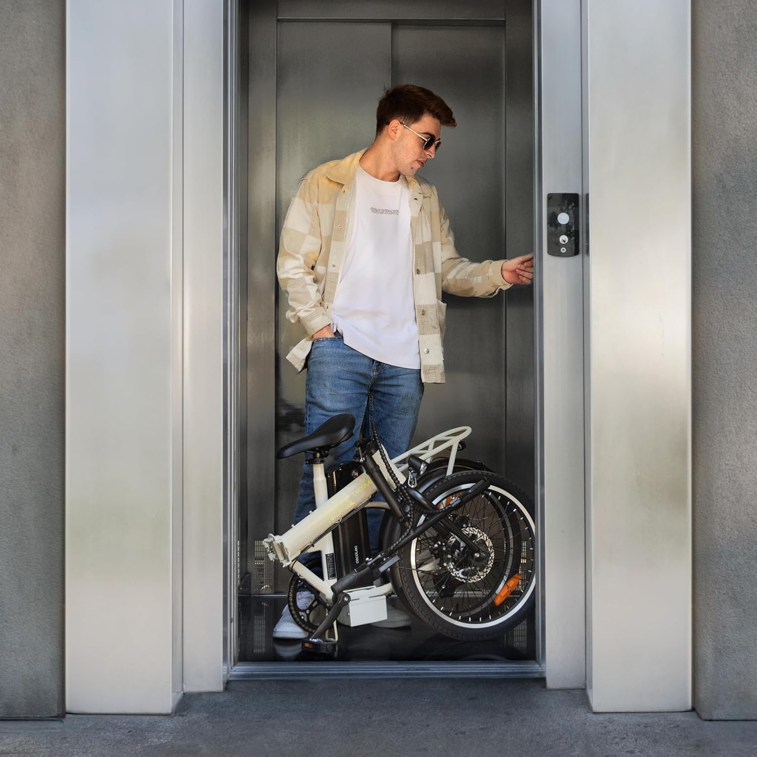 Cecotec Bicicleta Eléctrica de Ciudad, Ruedas 28", hasta 70-90 Km de autonomía, Cuadro Aluminio, Suspensión Delantera, Cambio Shimano, Disco de Freno, Pantalla