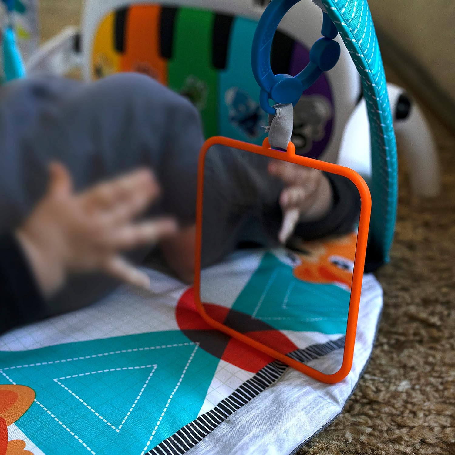 Baby Einstein, Gimansio de Actividades Musical para bebés 4en1 Kickin' Tunes con Piano, 70+ sonidos, 25+ min de música y luces, arco de juego, 7 juguetes extraíbles, 4 idiomas, desde recién nacido