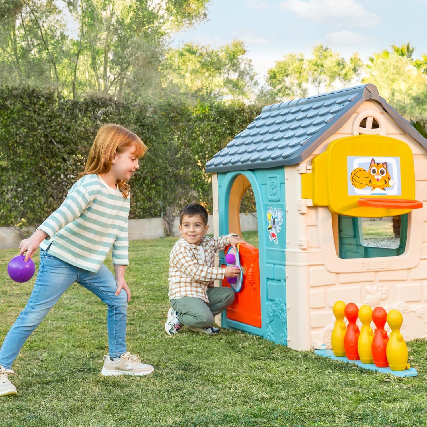 FEBER - Casual 6 Activities House, Casa con 6 Actividades de Juego, Accesorios Incluidos para los Juegos, Colores Resistentes a la Luz Solar, Montaje Fácil, A Partir de 3 años, Famosa (FEH23000)