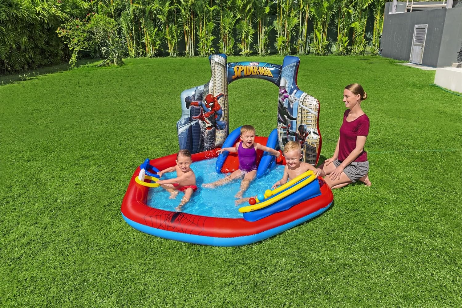 BESTWAY Centro de jogos insuflável 211 x 206 x 127 cm, design de Homem-Aranha multicolorido