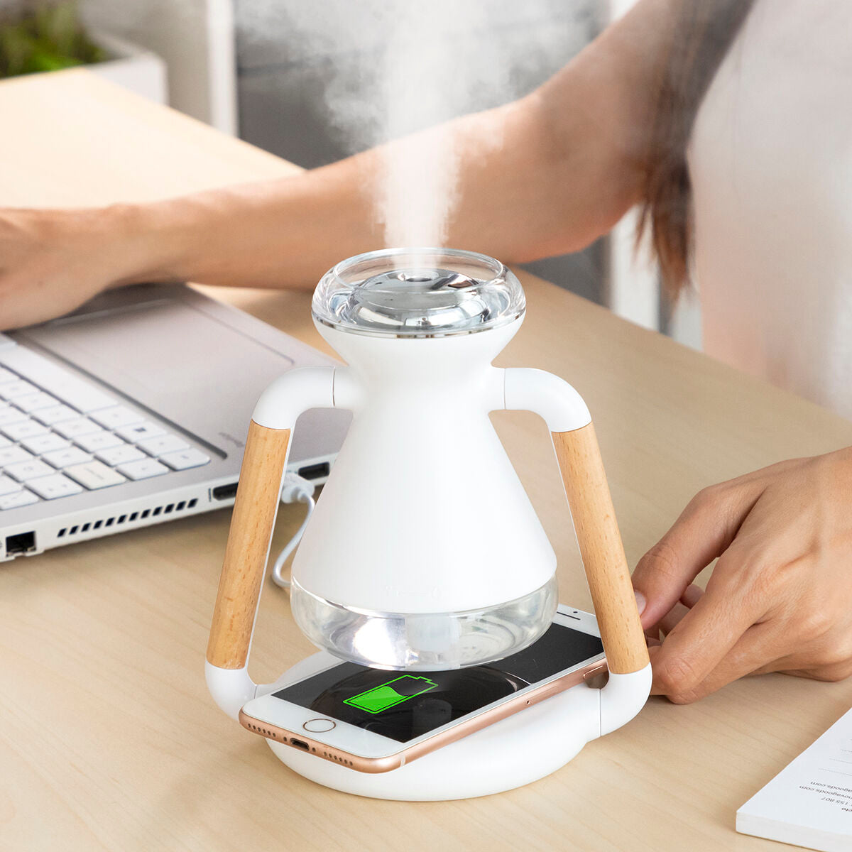 Humidificador Difusor de Aromas e Carregador Sem Fios 3 em 1 Misvolt InnovaGoods