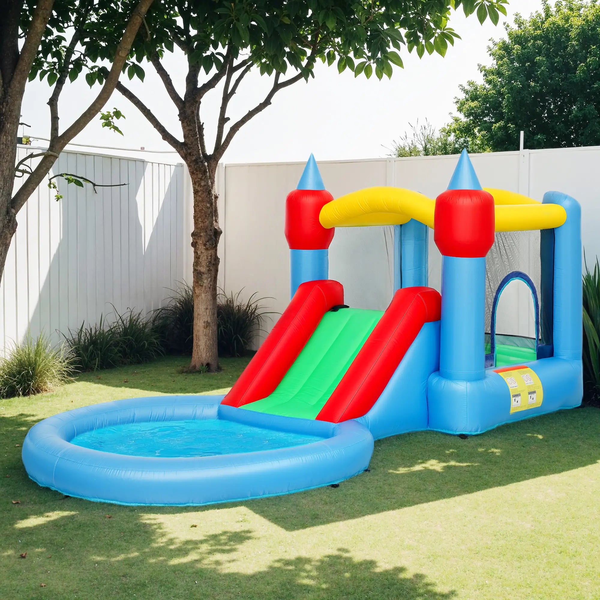 Castelo Insuflável Multiactividades com Escorrega e Piscina de Bolas