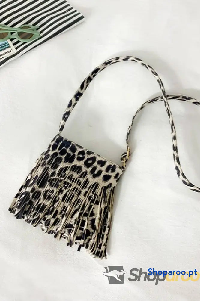 Bolsa a tiracolo em pele PU com franjas e padrão leopardo