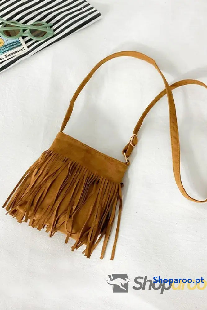 Bolsa a tiracolo em pele PU Adored com franjas