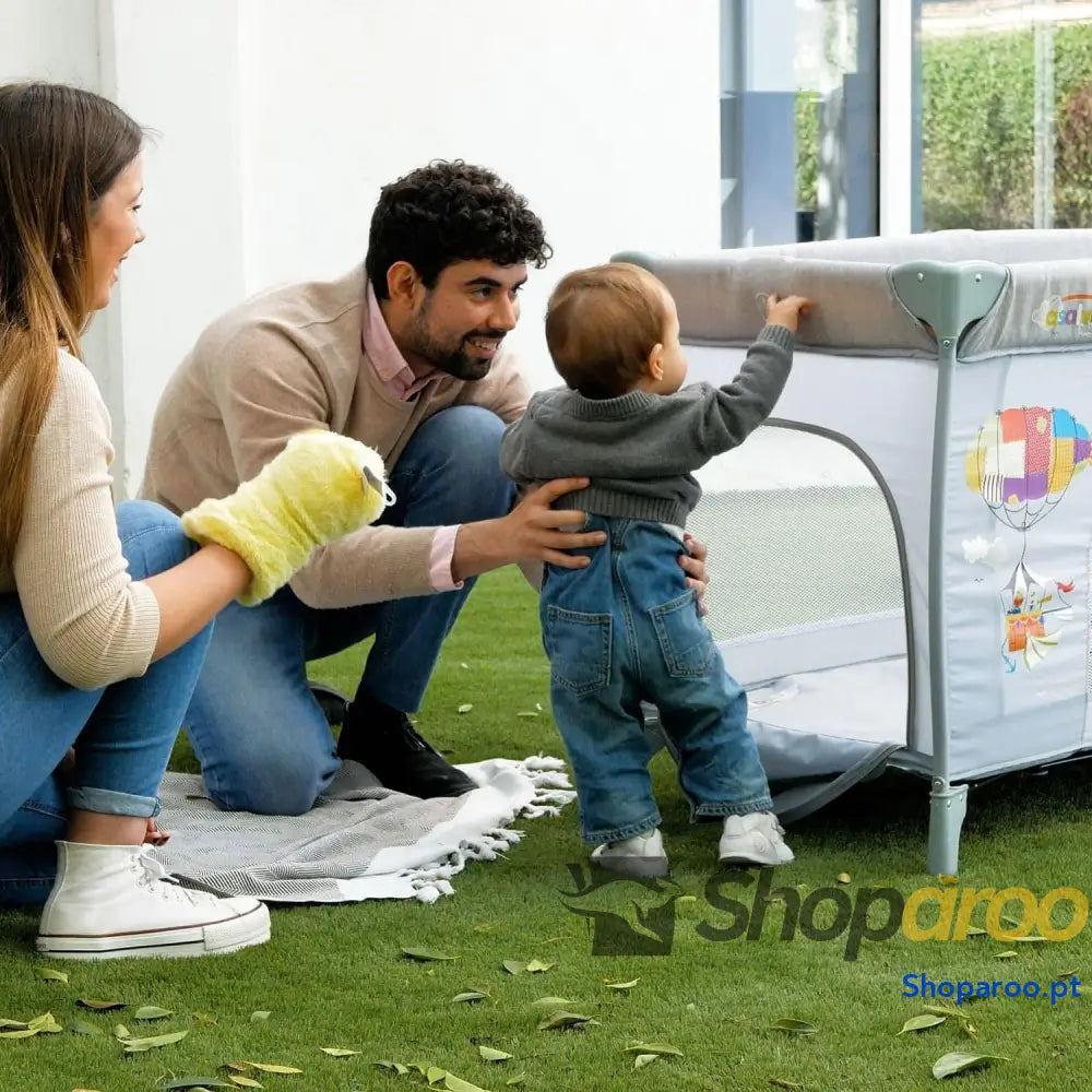 Berço de viagem 4 em 1 para bebé com altura dupla arco jogos dobrável compacto base acolchoada e bolsa transporte Mix