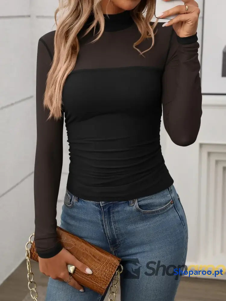 Blusa de gola falsa e manga comprida