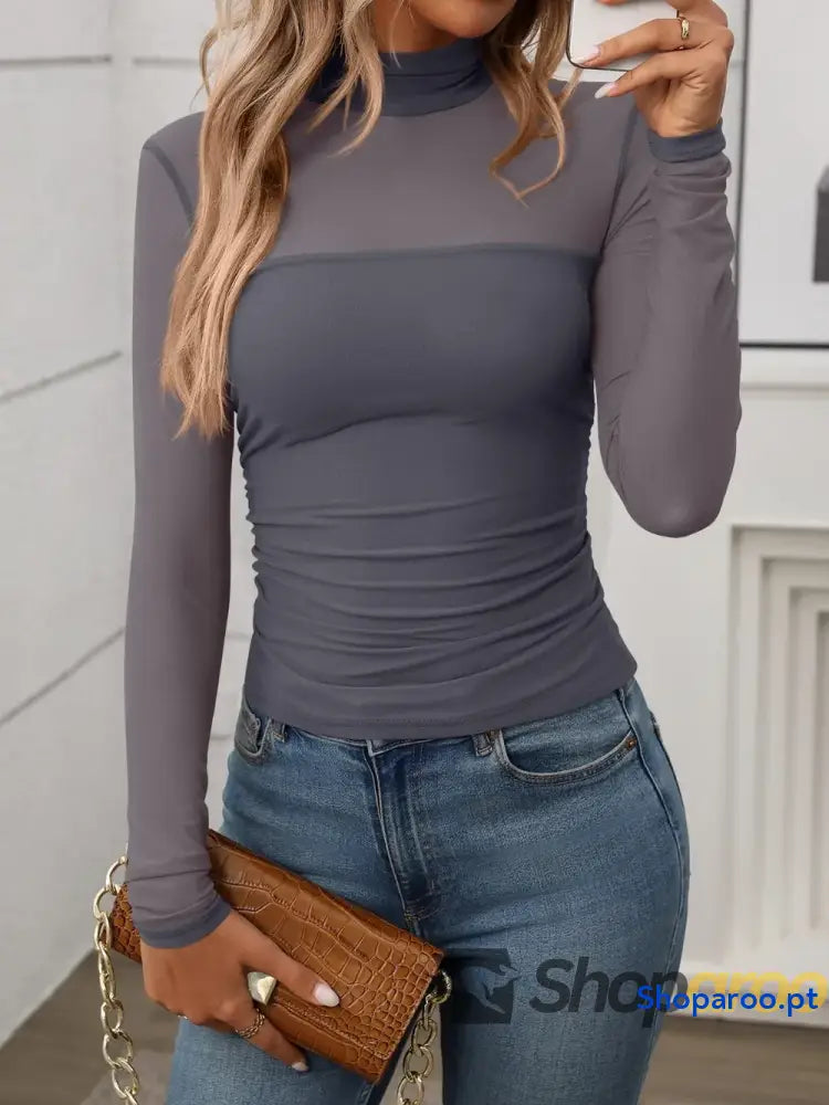 Blusa de gola falsa e manga comprida