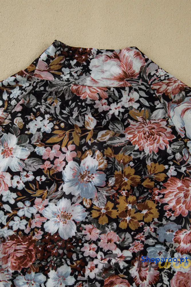 Blusa de malha com manga comprida e gola alta floral castanho