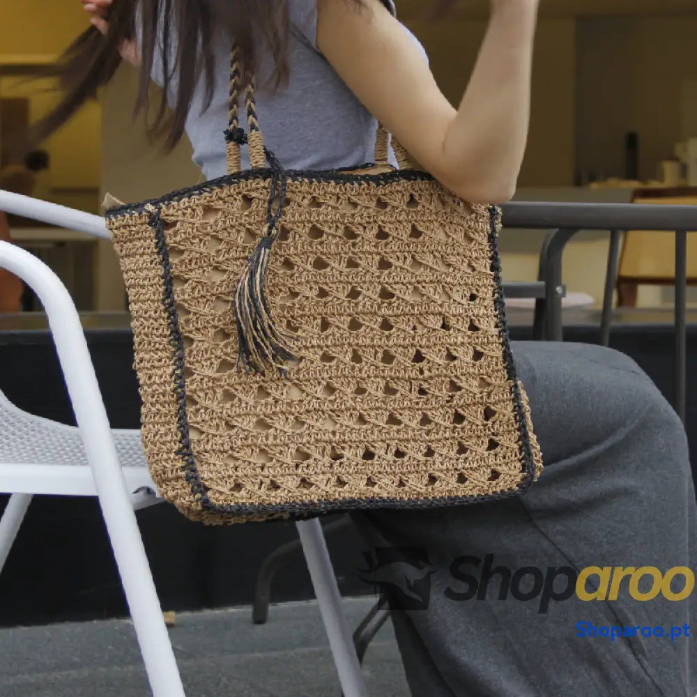 Bolsa pequena de ombro com borla para mulher feita à mão