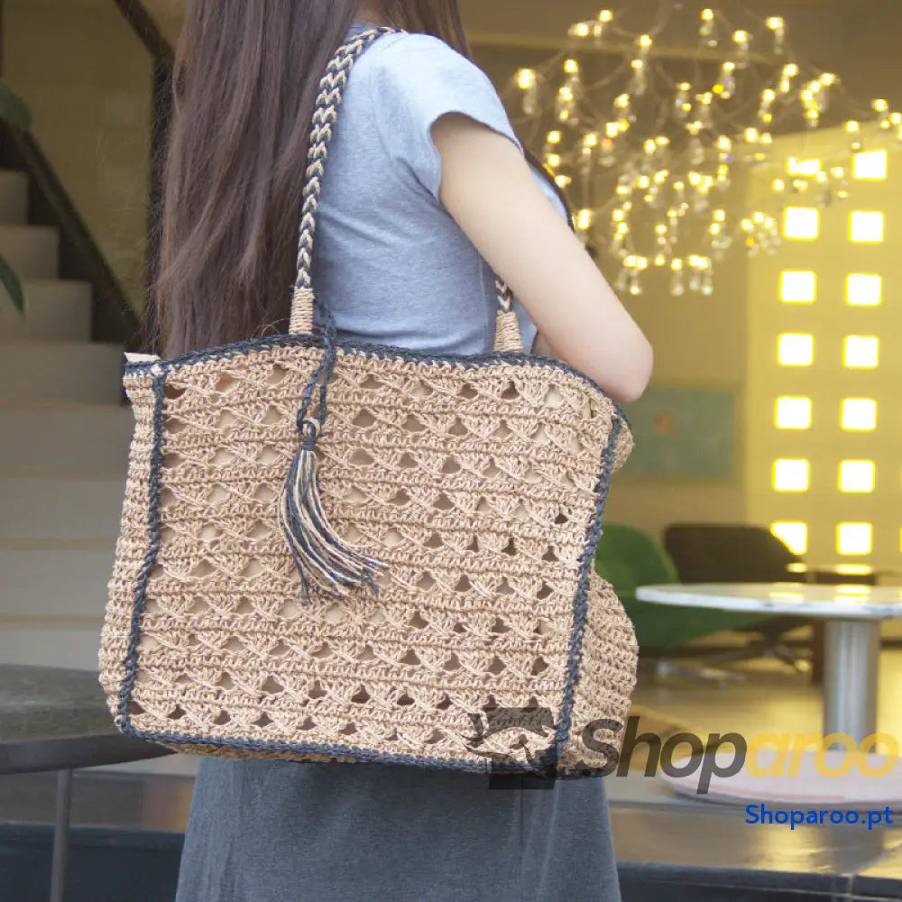 Bolsa pequena de ombro com borla para mulher feita à mão