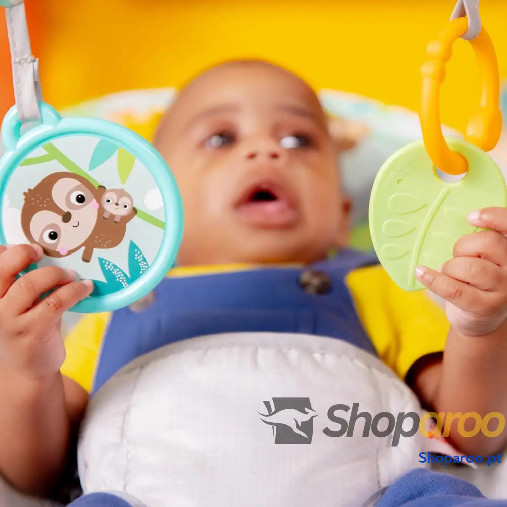 Bright Starts Vibrador de assento infantil barra brinquedos removível pés antiderrapantes 6 meses a 9 kg (Safari Fun)