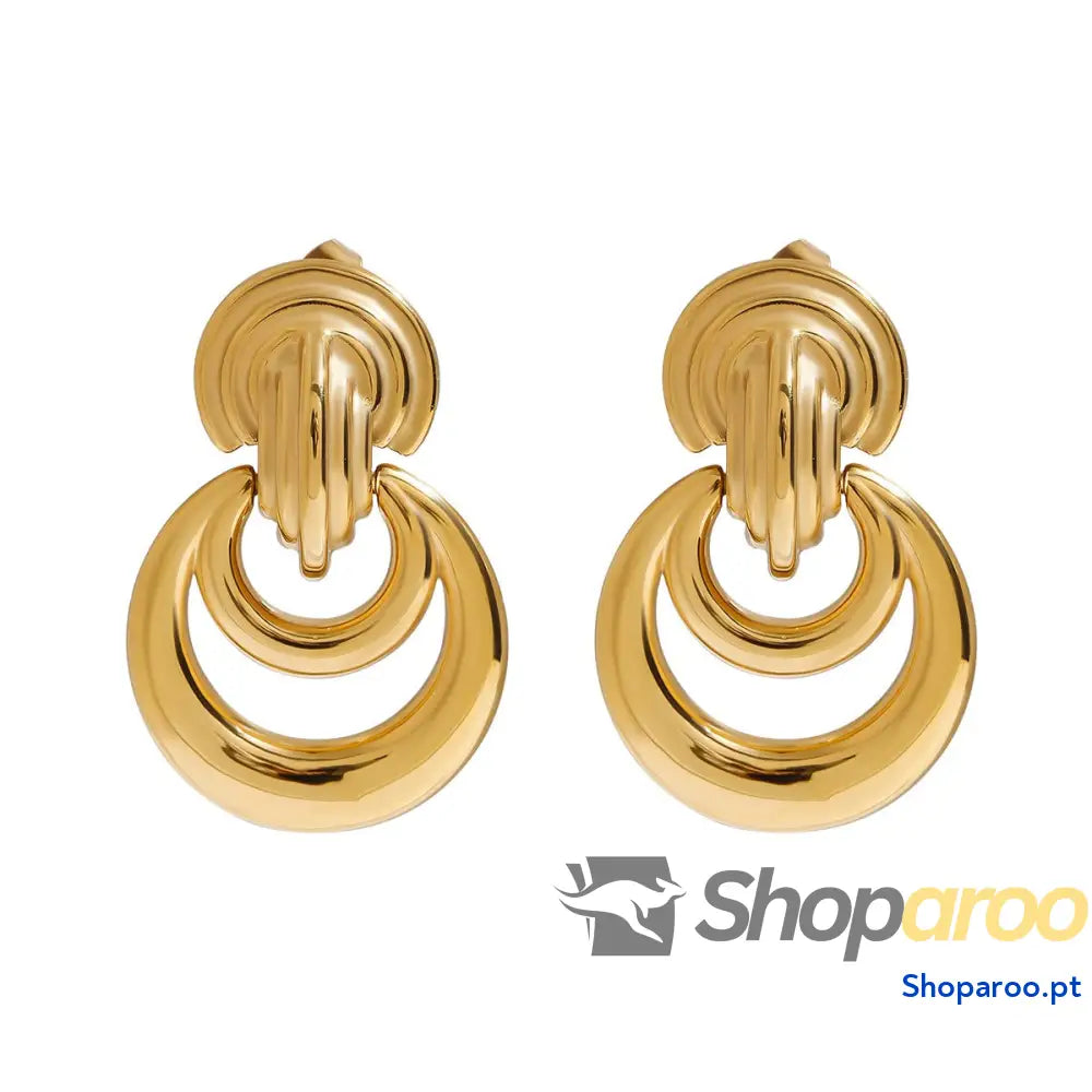 Brincos clássicos e modernos com design de lua crescente vazada em ouro 18K