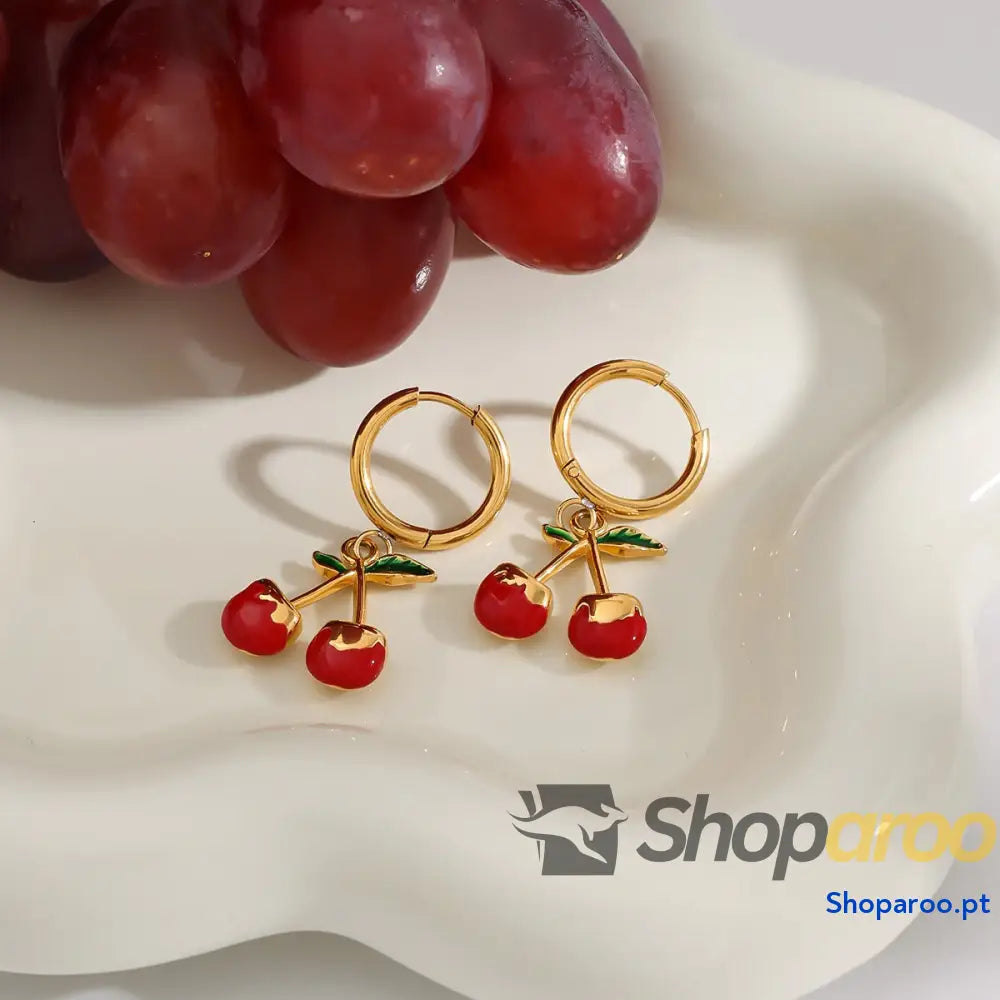 Brincos de Cereja em Ouro 18K banhados Design Moderno e Exclusivo