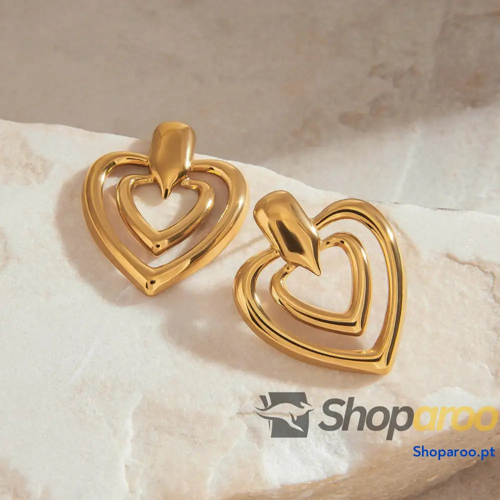 Brincos de Coração em Ouro 18K (banhados) Design Elegante