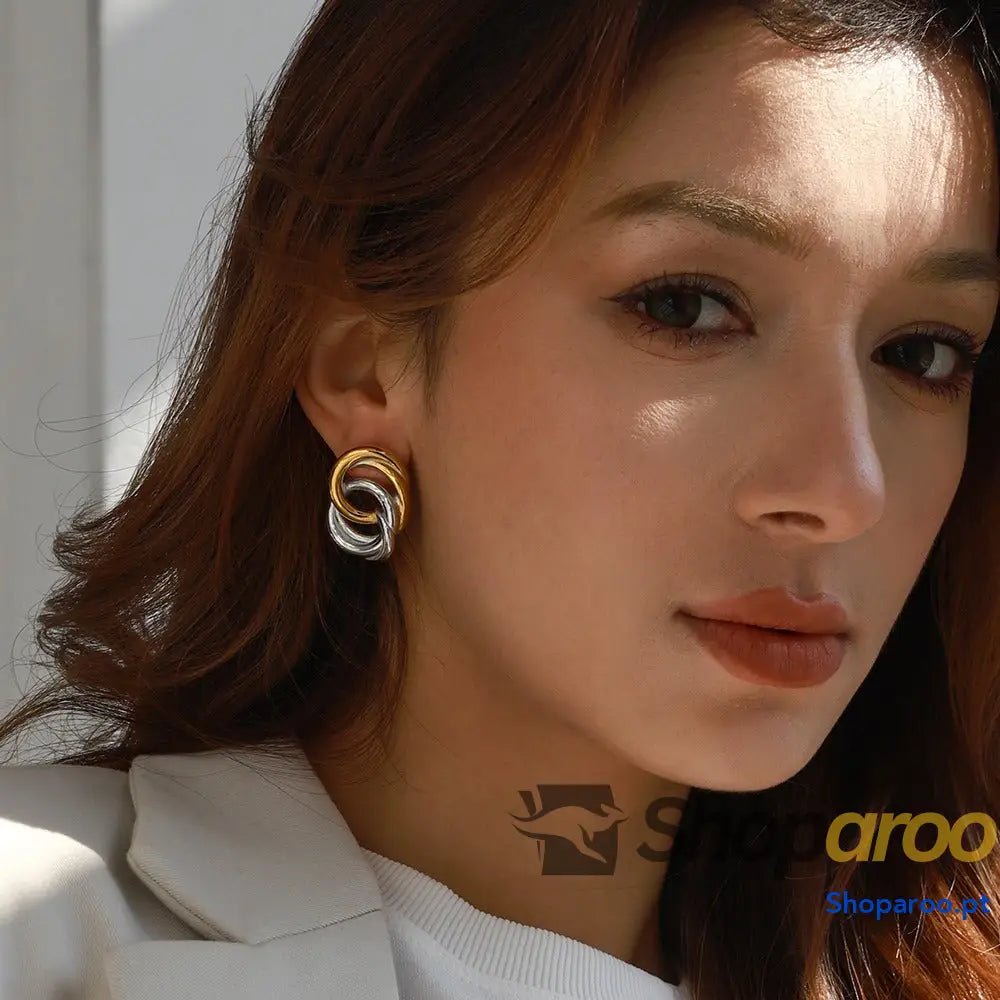 Brincos entrelaçados em ouro 18k (banhados) estilo anel para mulher moderna