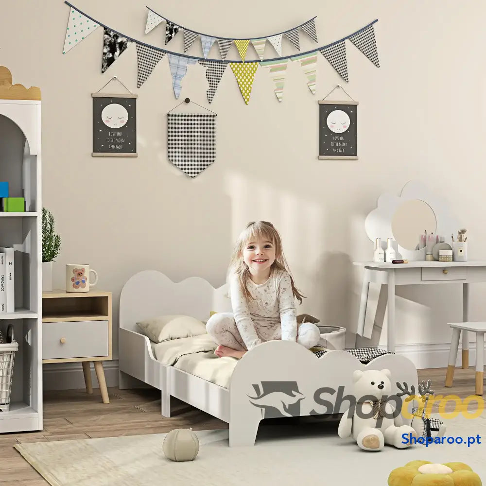 Cama para Crianças 143,5x74,5x56 cm Estrutura de Infantil com Desenho Núvem e Barreira Segurança Branco