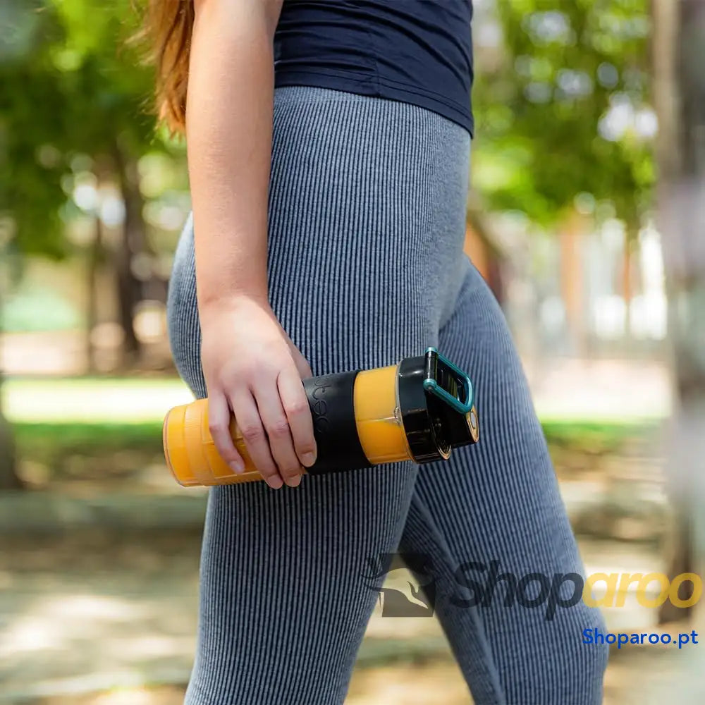 Liquidificadora de copo portátil individual Smoothies Power Titanium 900 ProGo. W inclui 2 copos portáteis 570 ml 4