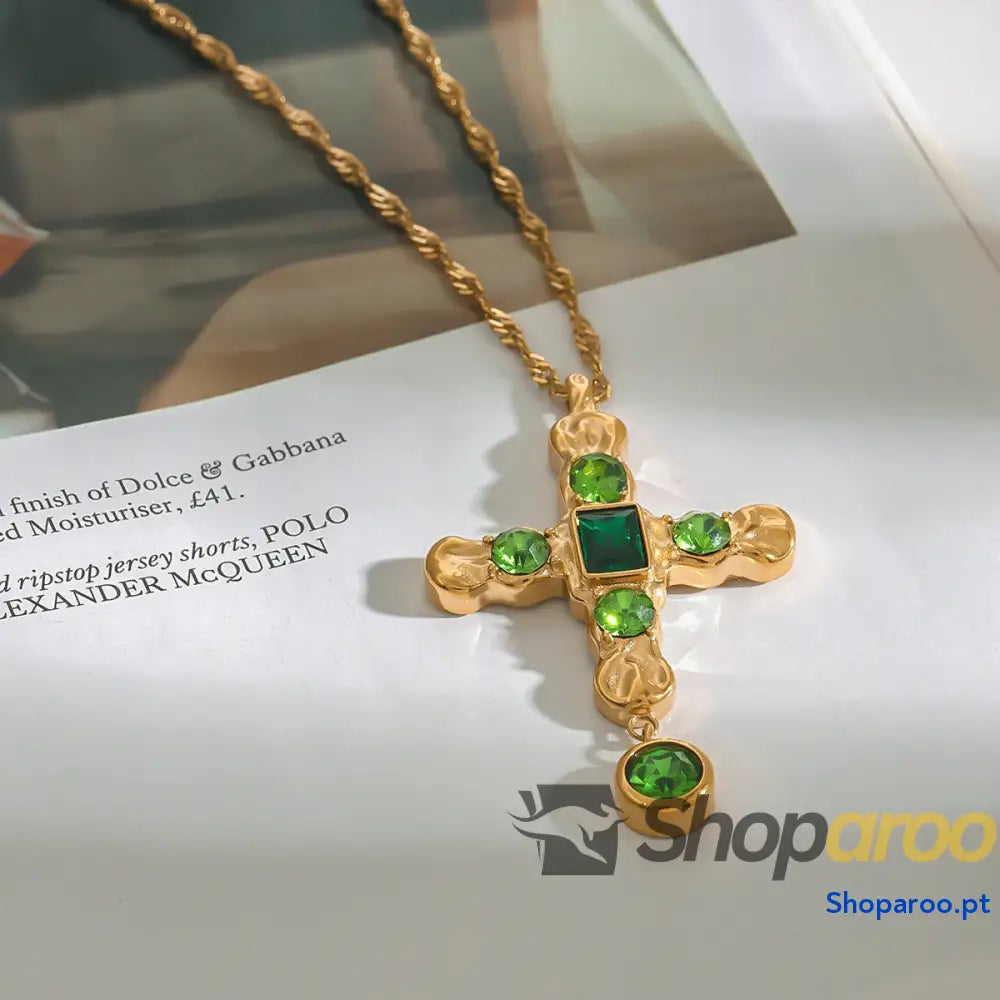 Colar clássico da moda com design de pedra preciosa incrustada em cruz ouro 18 quilates