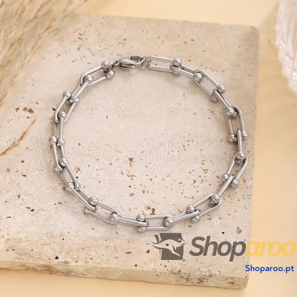 Colar com pulseira e fecho em forma de ferradura ouro 18k