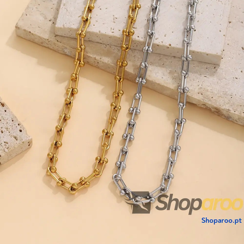 Colar com pulseira e fecho em forma de ferradura ouro 18k