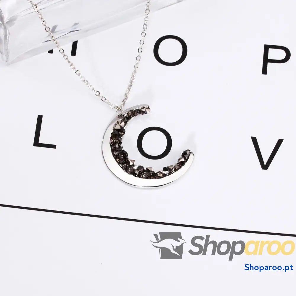 Colar de lua com strass brilhantes luxo e elegância