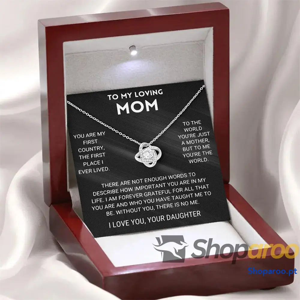 Colar de Trevo Quatro Folhas com Diamantes em Caixa Presente para Mãe