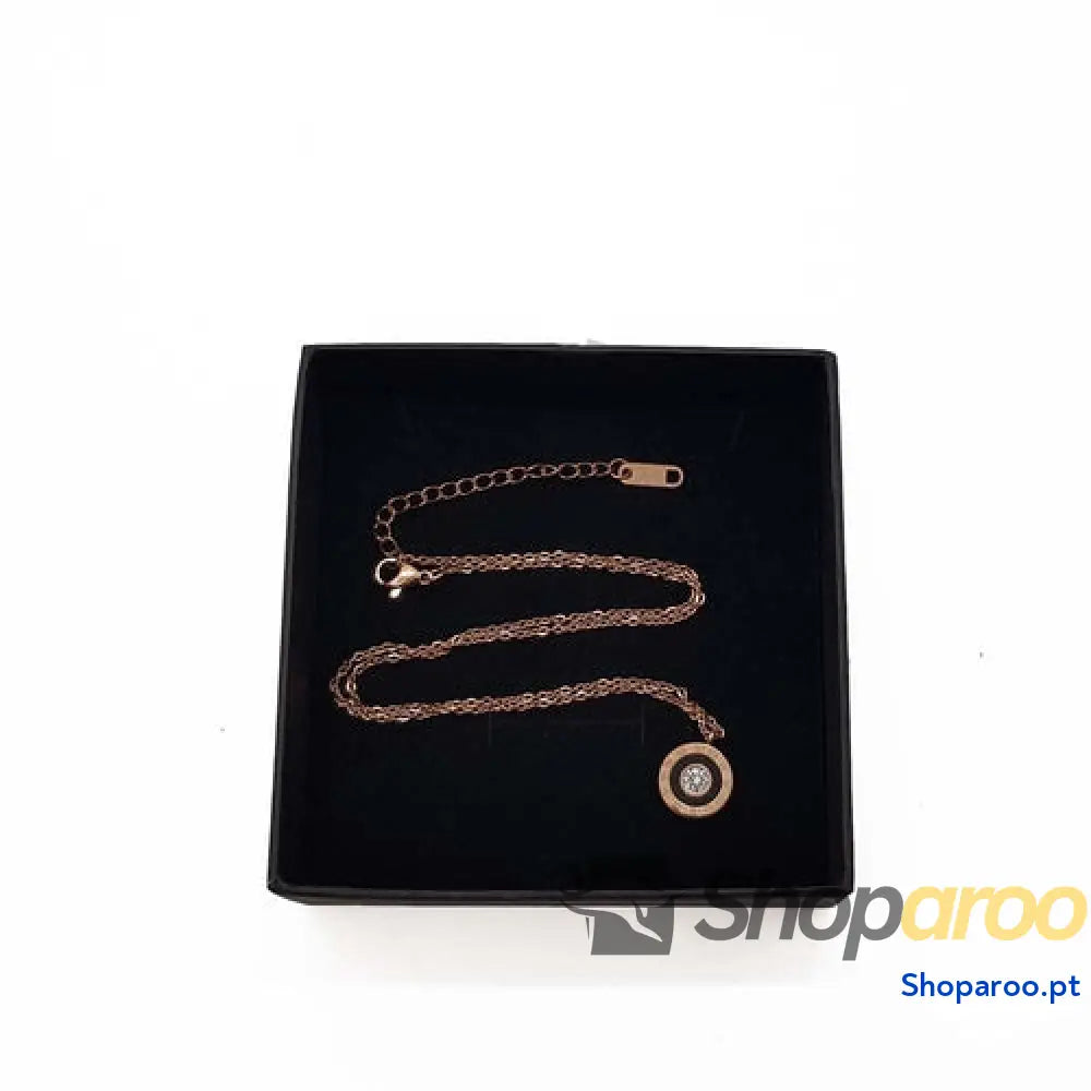 Colar Jericho Rosa em Aço Inoxidável com Banho de Ouro 14K