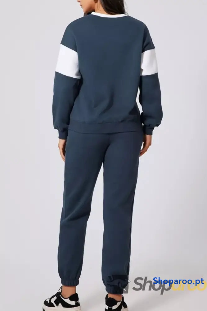 Conjunto de sweatshirt larga com ombros caídos e calças fato treino