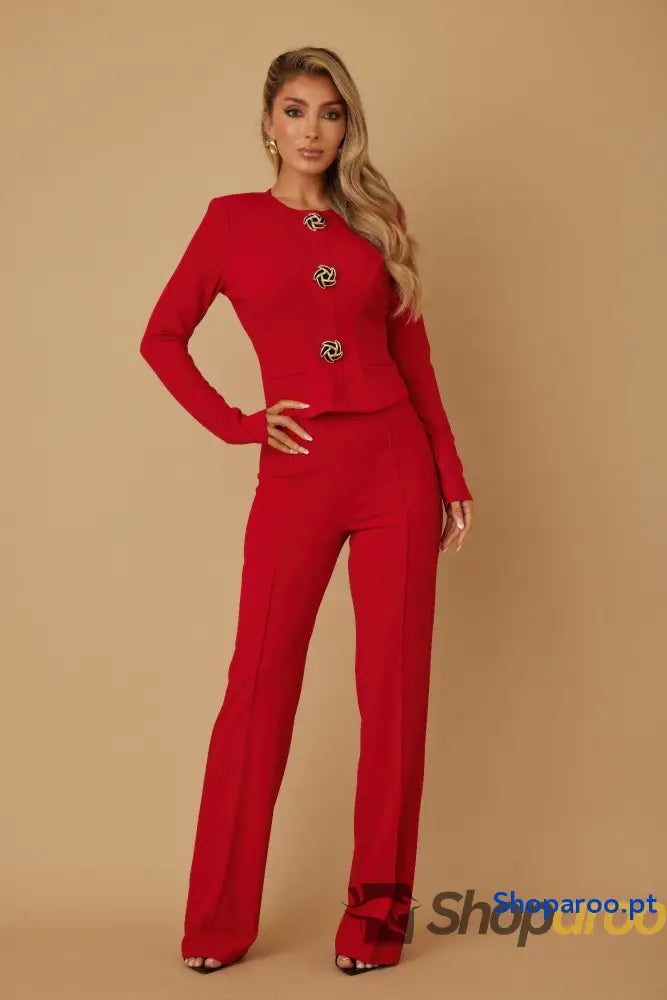 Conjunto elegante com blusa de manga comprida e calças boca sino