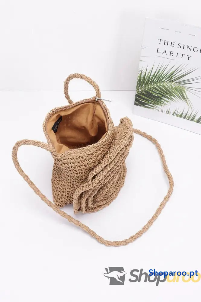 Bolsa tiracolo grande com flor feita à mão em palha sintética