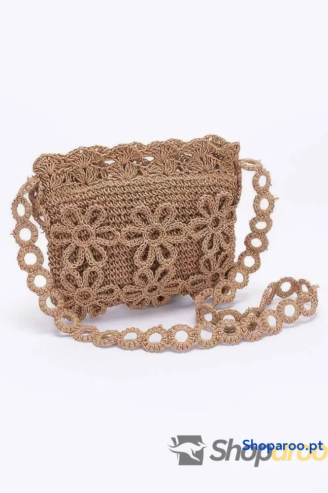 Bolsa tiracolo com flores feitas à mão em palha sintética