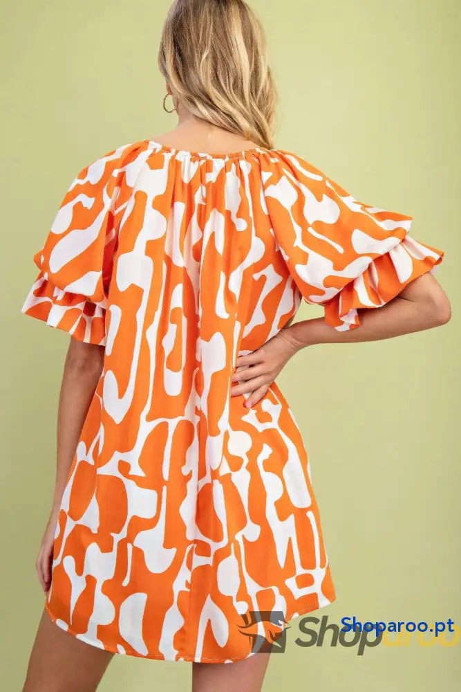 Mini vestido com estampado geométrico e mangas em balão com pregas