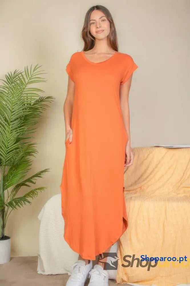 Vestido longo com mangas morcego e bolso oculto