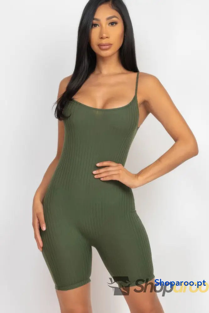 Macacão Justo em Malha Canelada com Alças Finas