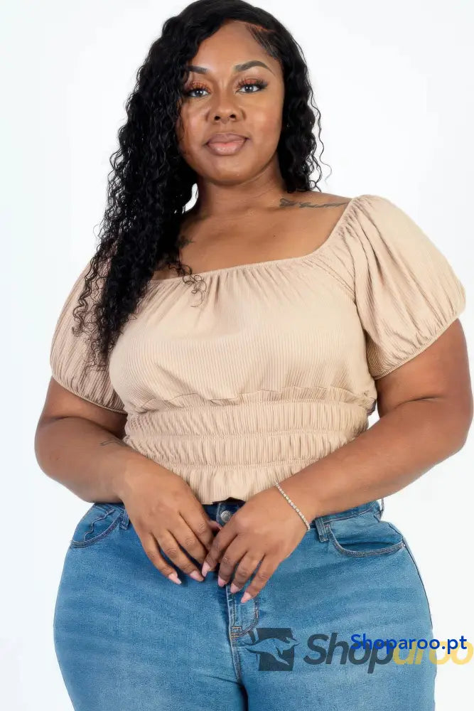 Blusa plus size de malha canelada com manga abalonada cor Latte