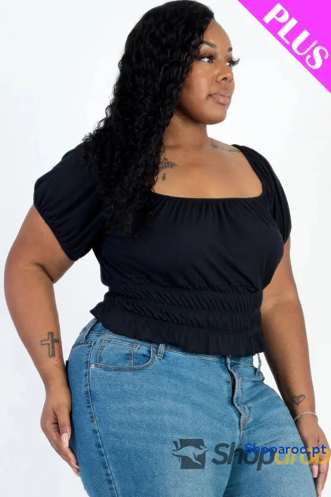 Blusa plus size de malha canelada preta com manga abalonada