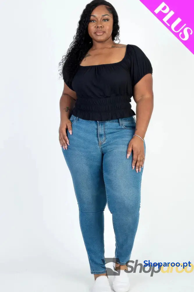 Blusa plus size de malha canelada preta com manga abalonada