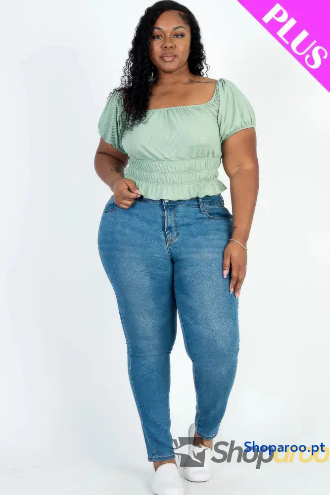 Blusa plus size de malha canelada verde com manga abalonada