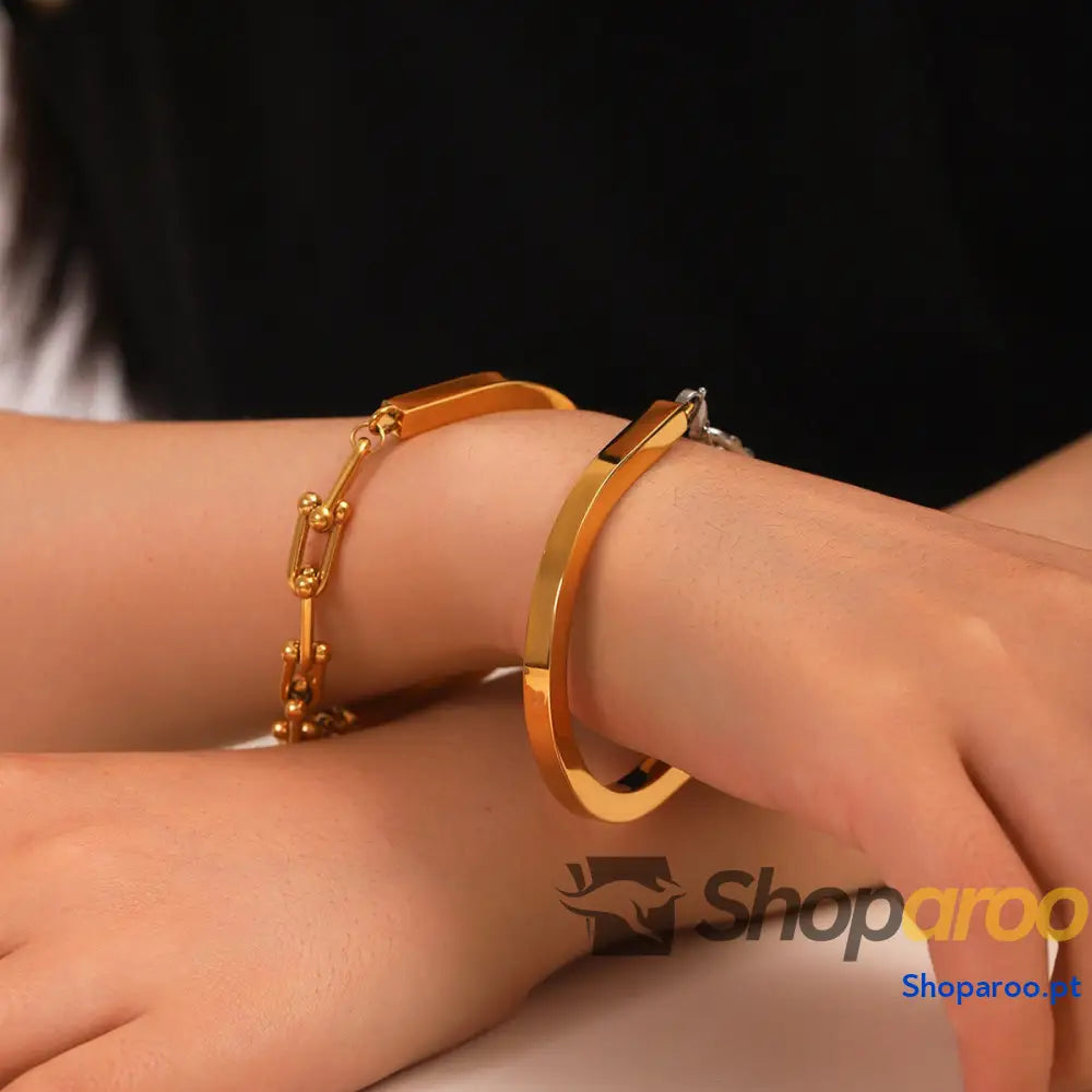 Pulseira com fivela em forma de U e corrente ferradura ouro 18K